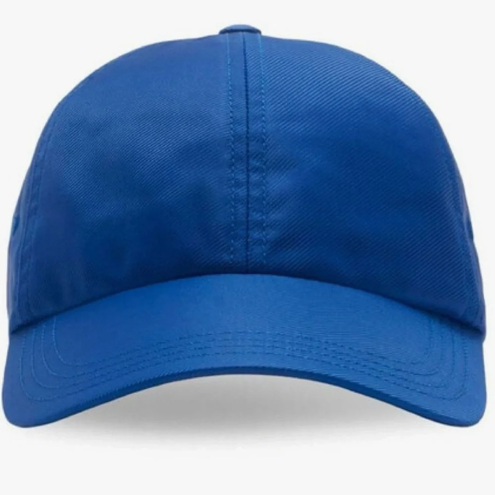 BURBERRY 2025 ACCESSORY IS A BASEBALL CAP! BRIGHT BLUE WITH EMBROIDERED LOGO - Picture 8 of 14